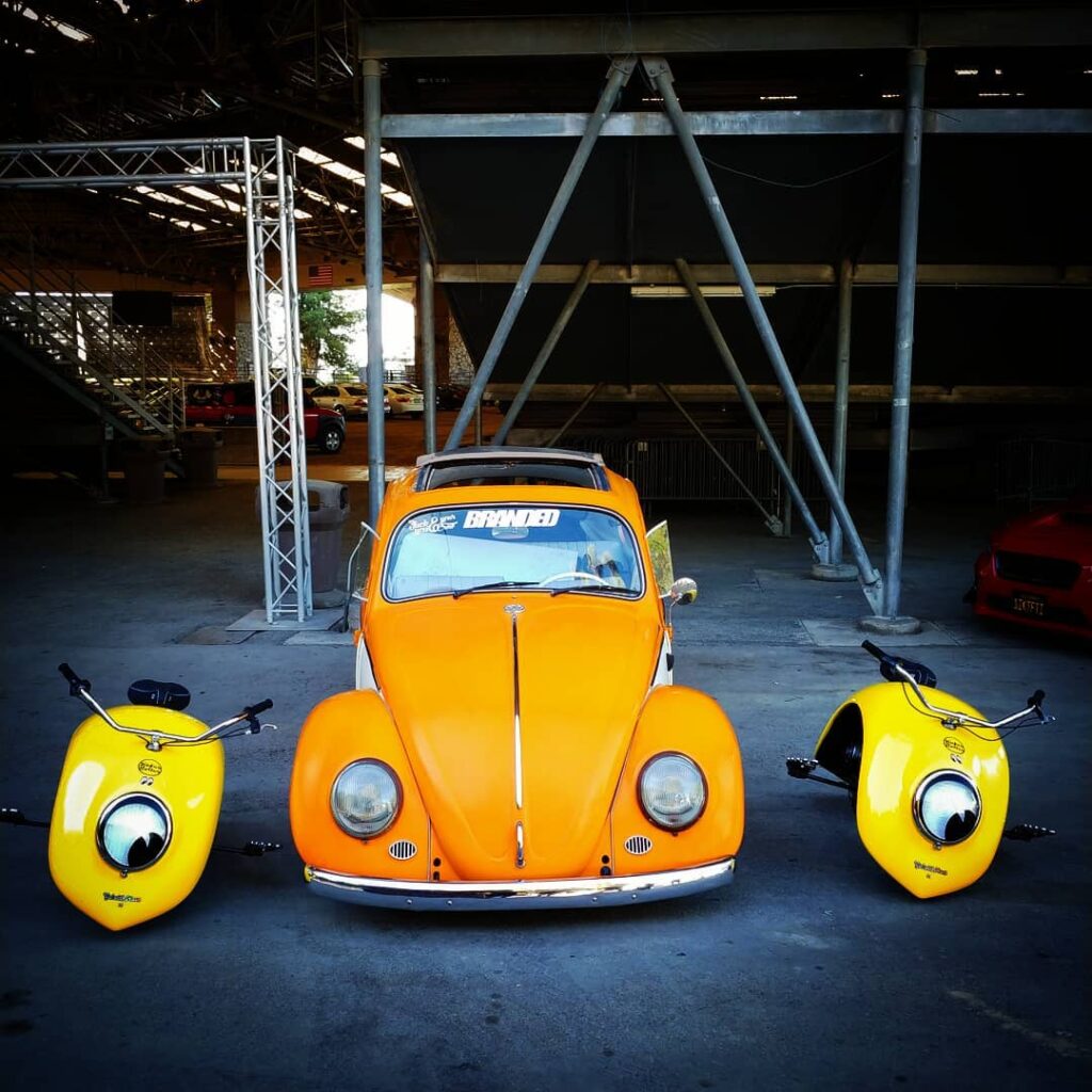 il découpe une vieille vw coccinelle et fabrique deux minimotos rétro de 212 cc internet hurle au génie (et au sacrilège) 11