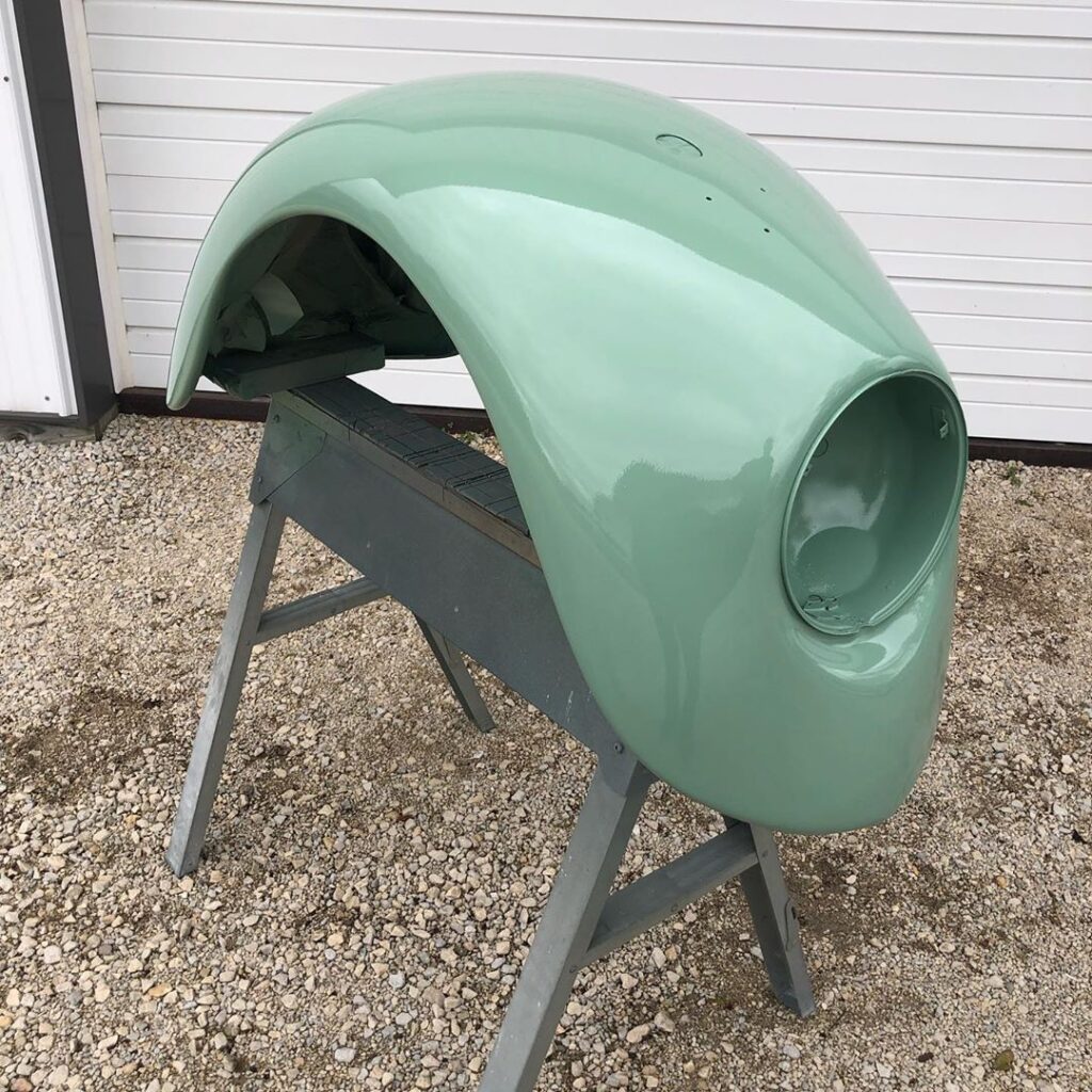 il découpe une vieille vw coccinelle et fabrique deux minimotos rétro de 212 cc internet hurle au génie (et au sacrilège) 12