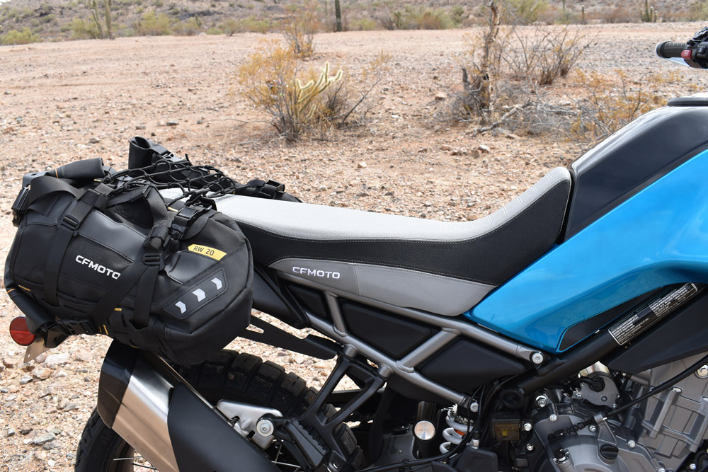 la chine frappe fort en 2026 avec la cfmoto 1000mt x, un trail haut de gamme qui vise la bmw gs et la ténéré 700 16