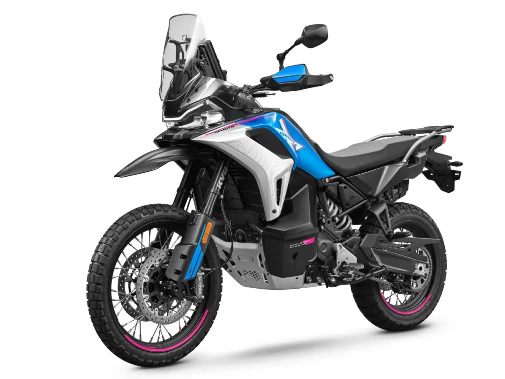 la chine frappe fort en 2026 avec la cfmoto 1000mt x, un trail haut de gamme qui vise la bmw gs et la ténéré 700 24