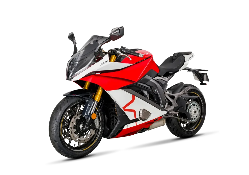 la france tient enfin sa sportive accessible la mash k750 décoiffe avec son moteur de 730 cm³ qui pourrait bien ridiculiser les japonaises sur route comme sur circuit 6