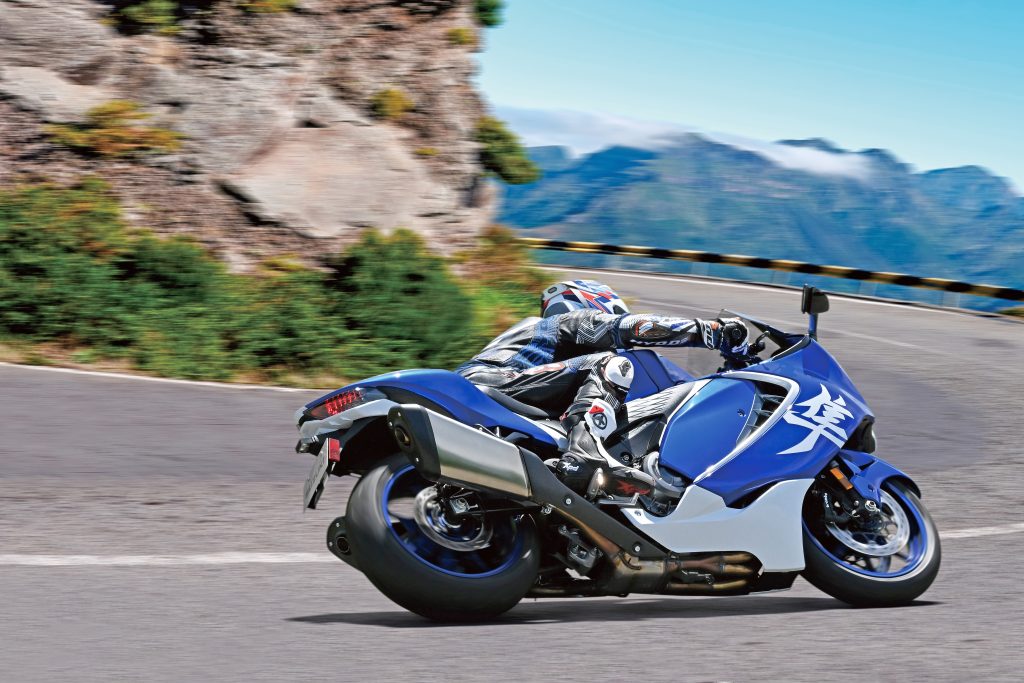 la moto qui a défié le temps revient plus désirable que jamais suzuki dévoile une hayabusa 2026 à couper le souffle 6
