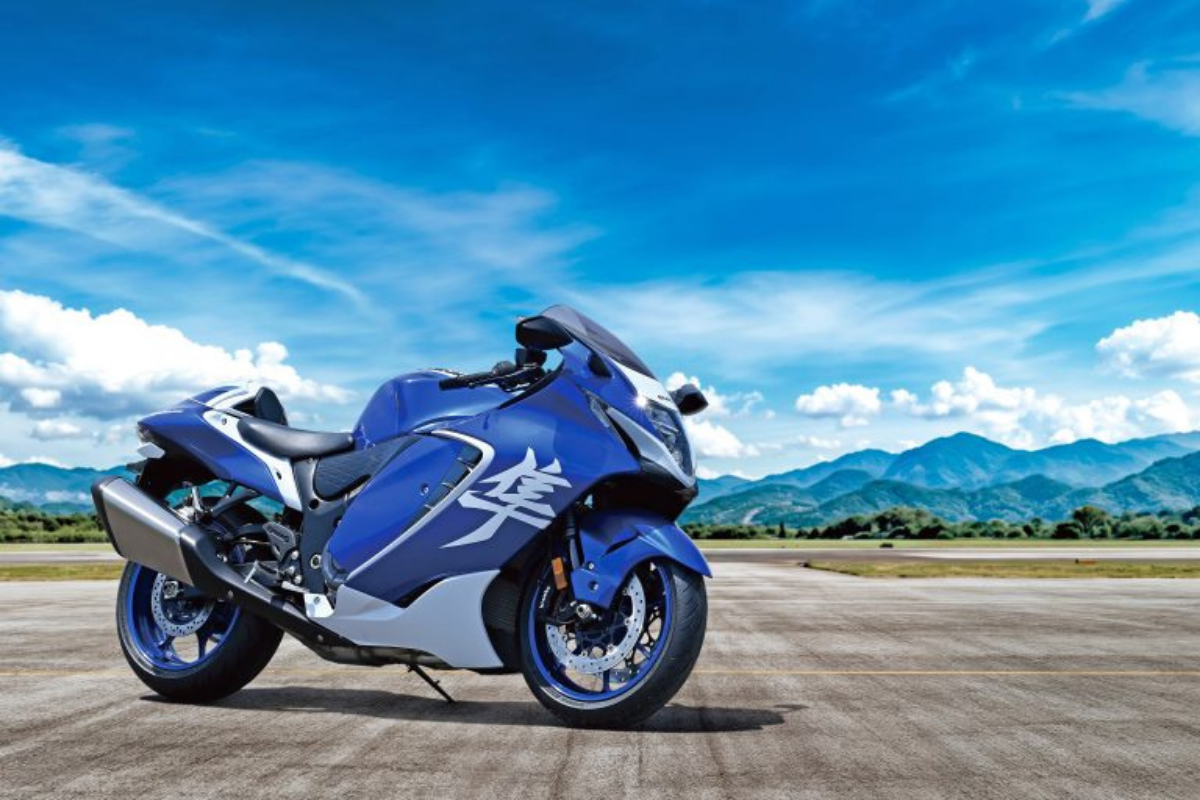 la moto qui a défié le temps revient plus désirable que jamais suzuki dévoile une hayabusa 2026 à couper le souffle