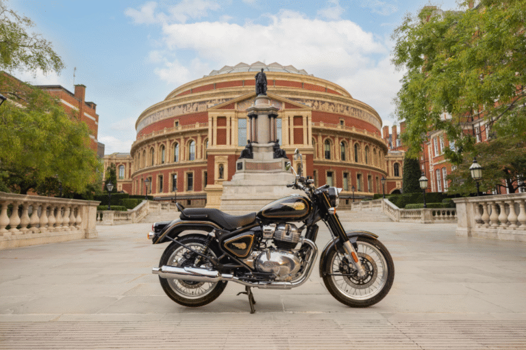 la plus vieille moto du monde revient avec un moteur 650 cc royal enfield relance sa légende avec la version la plus puissante de son histoire 3