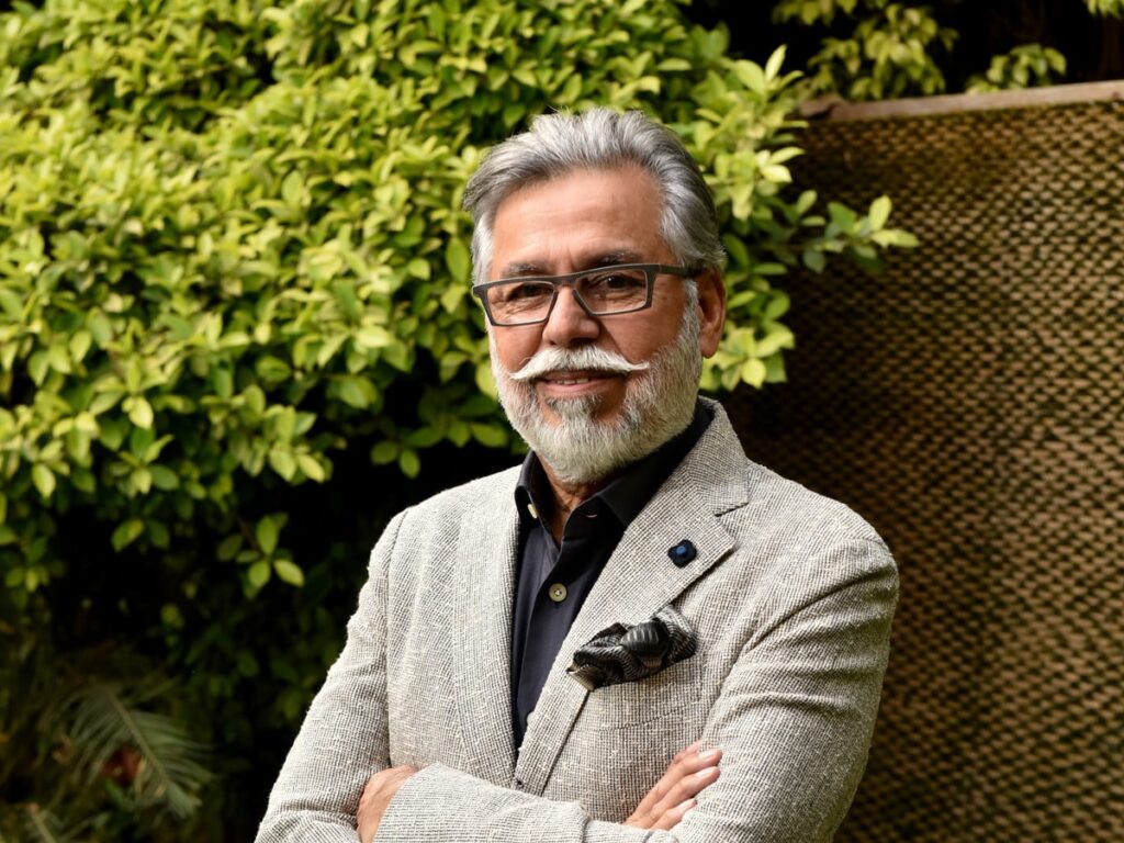 le dr pawan munjal