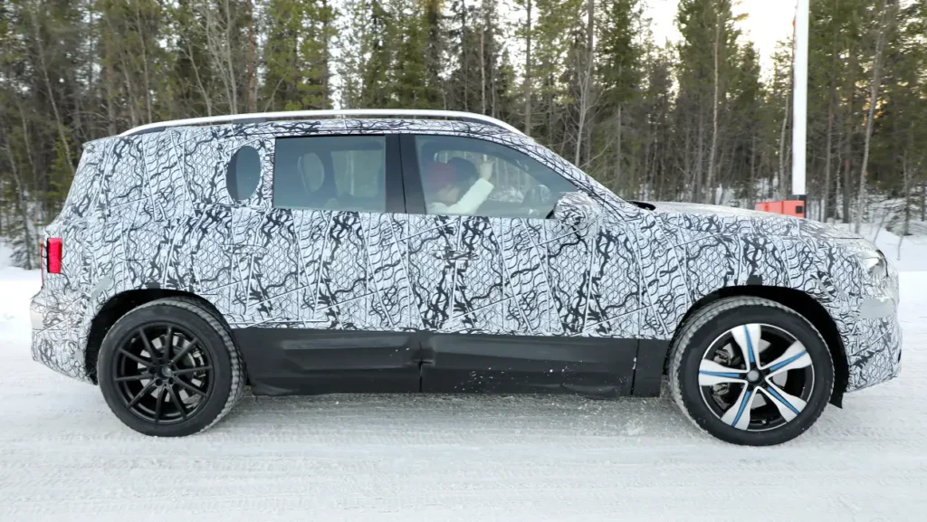 le futur du suv familial est là mercedes glb 2026 en met plein la vue avec ses technologies xxl 10