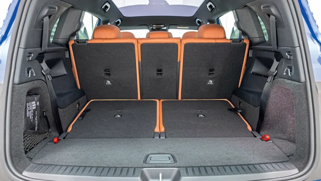 le futur du suv familial est là mercedes glb 2026 en met plein la vue avec ses technologies xxl 24