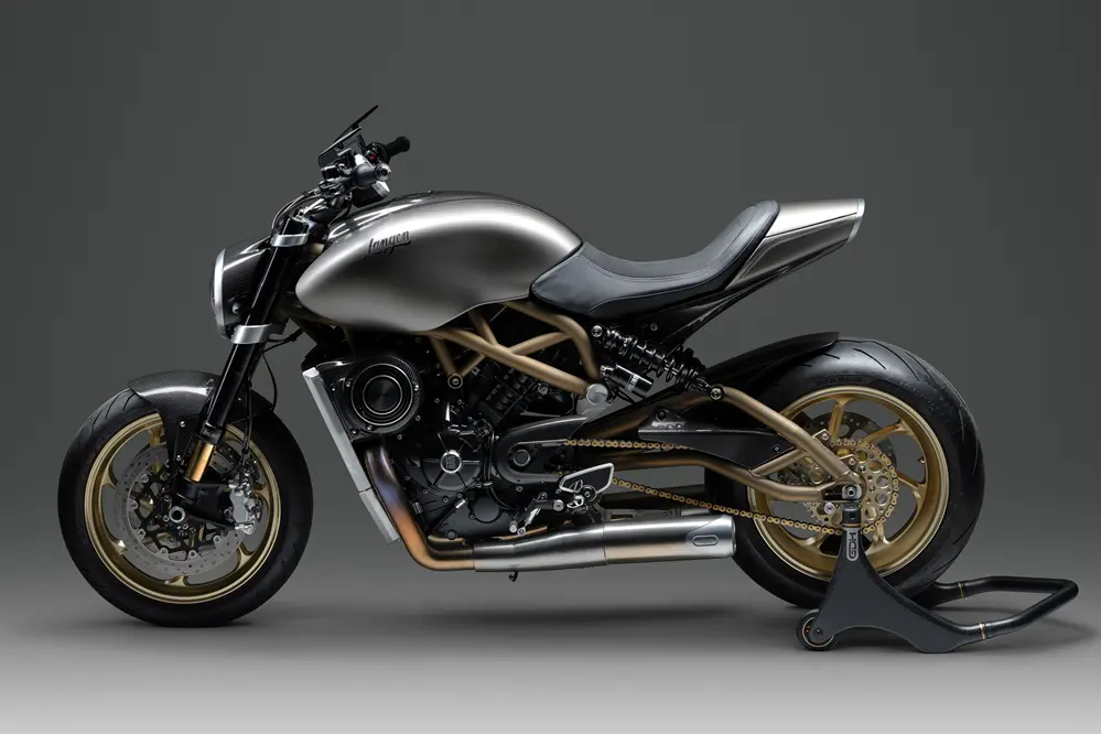 limitée à 185 exemplaires, cette bête anglaise en carbone pourrait voler la vedette aux italiennes 7