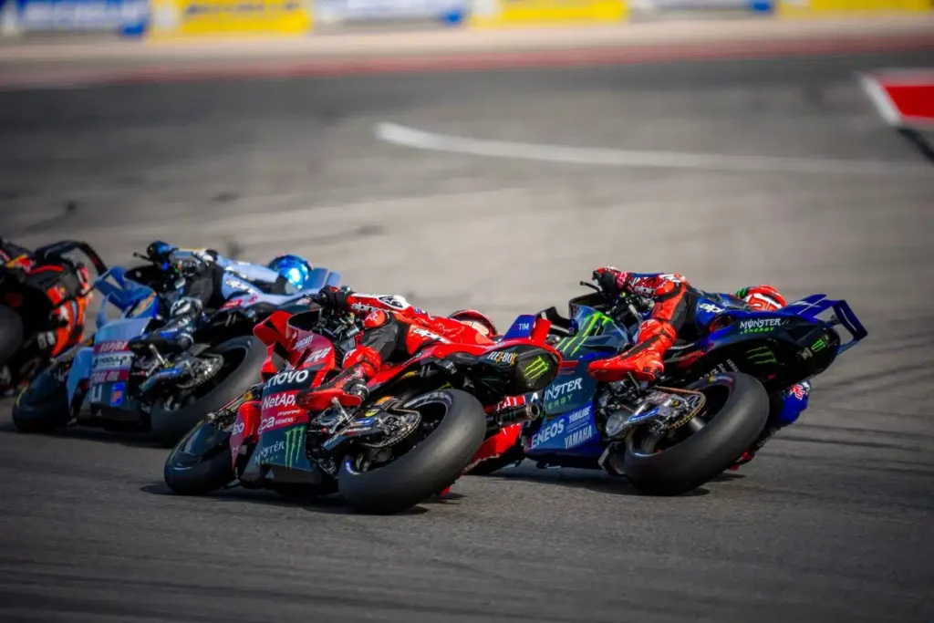 motogp n’a plus couru en ville depuis 51 ans ezpeleta lâche une bombe à vegas et évoque un retour des circuits urbains mais à une seule condition) 1