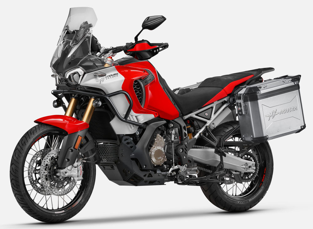 mv agusta présente la nouvelle enduro veloce 2026 et fait battre le coeur des aventuriers avec plus d’équipement et deux nouvelles couleurs 15