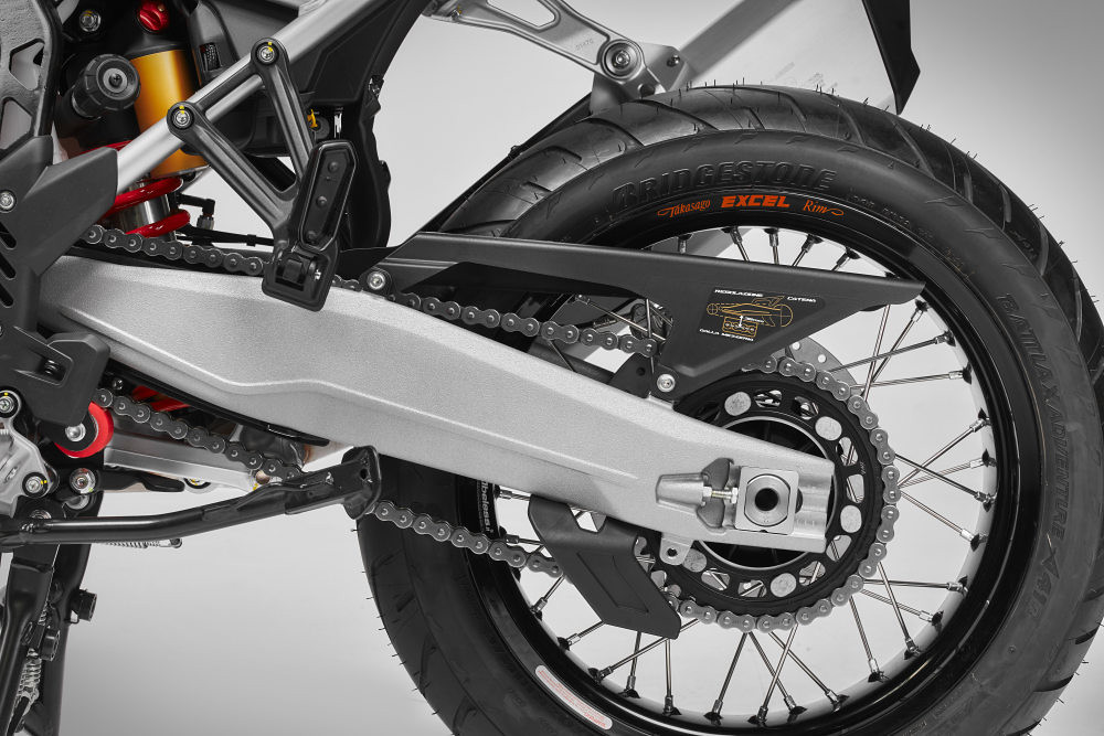mv agusta présente la nouvelle enduro veloce 2026 et fait battre le coeur des aventuriers avec plus d’équipement et deux nouvelles couleurs 39