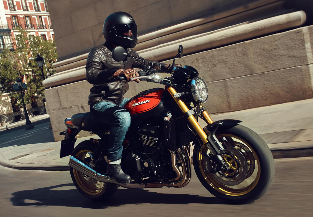on ne s'y attendait pas la z900rs 2026 signe le grand come back du style néo rétro chez kawasaki 7