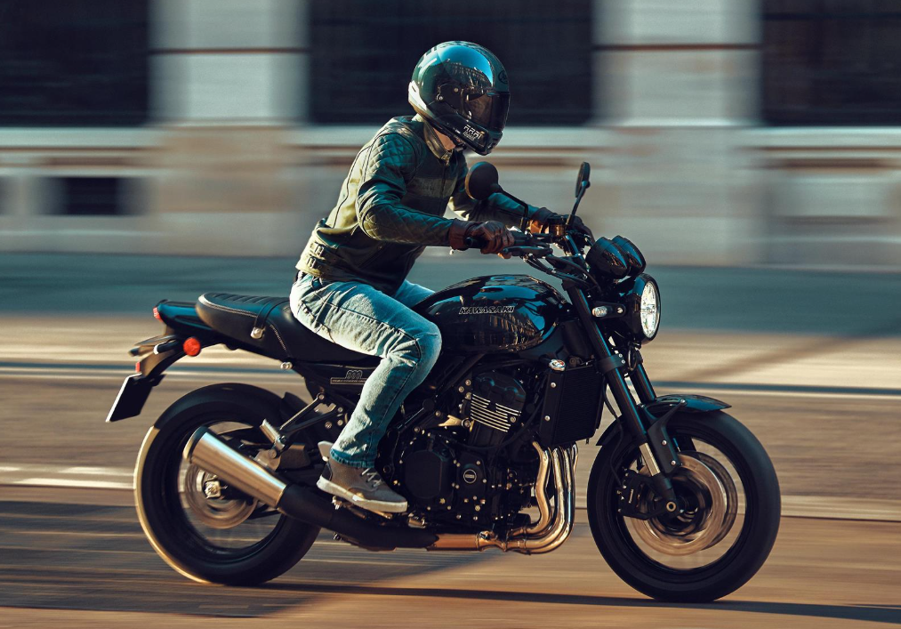on ne s'y attendait pas la z900rs 2026 signe le grand come back du style néo rétro chez kawasaki 9