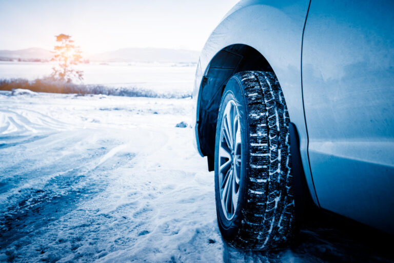 pneu hiver ou 4 saisons ces experts tranchent enfin le dilemme avec un test indépendant qui fait basculer ce duel éternel
