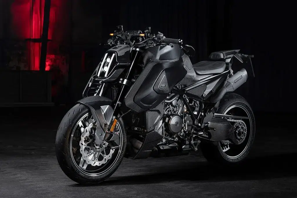 seulement 100 exemplaires ce missile autrichien retravaillé par brabus promet des sensations dignes d’une hypercar 3