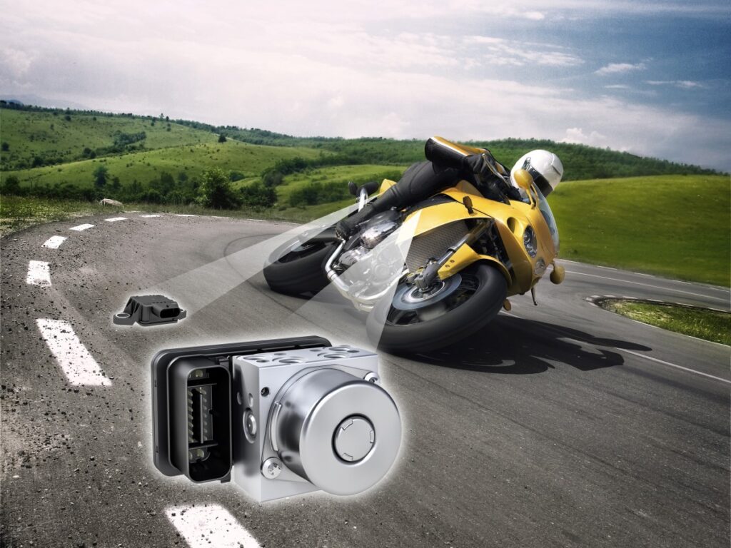 après l’abs et l’anti patinage, voici l’étape d’après des motos connectées entre elles pour prévenir les dangers cachés dans les virages 5