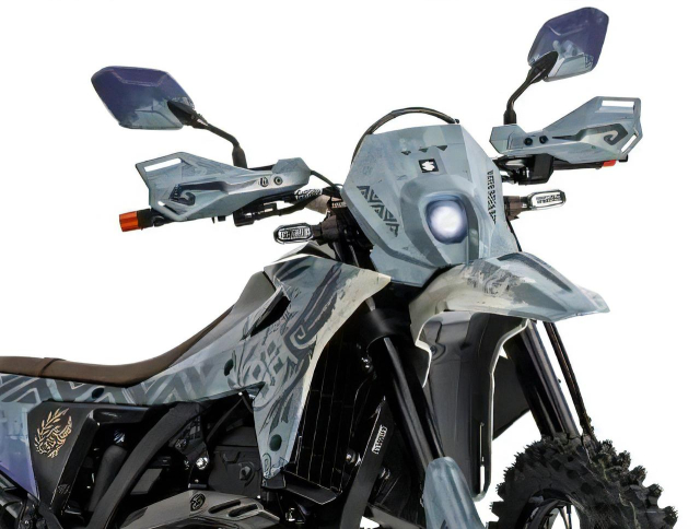 cette dr z4s monster hunter prouve qu’une moto peut être à la fois machine d’aventure et objet culte pour fans de jeux vidéo 5