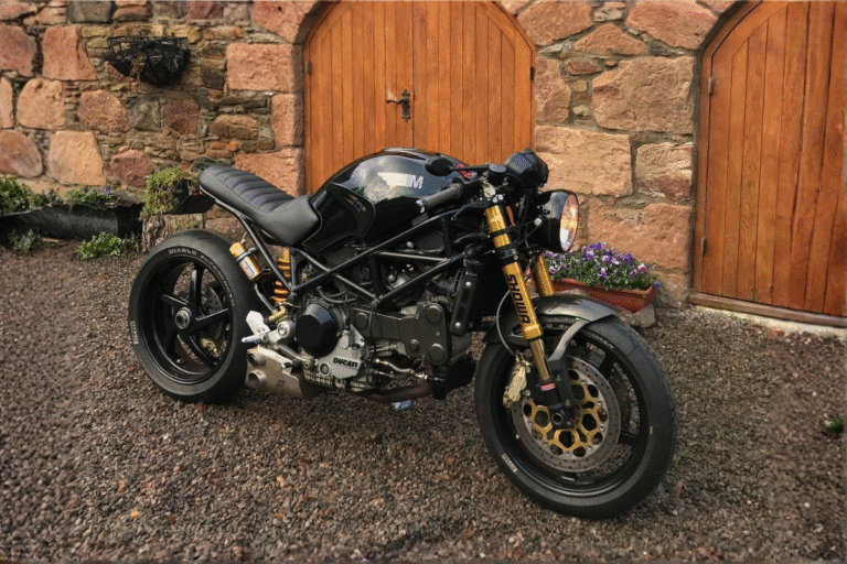 cette ducati personnalisée prouve qu’avec quelques modifications bien pensées, on sublime une légende