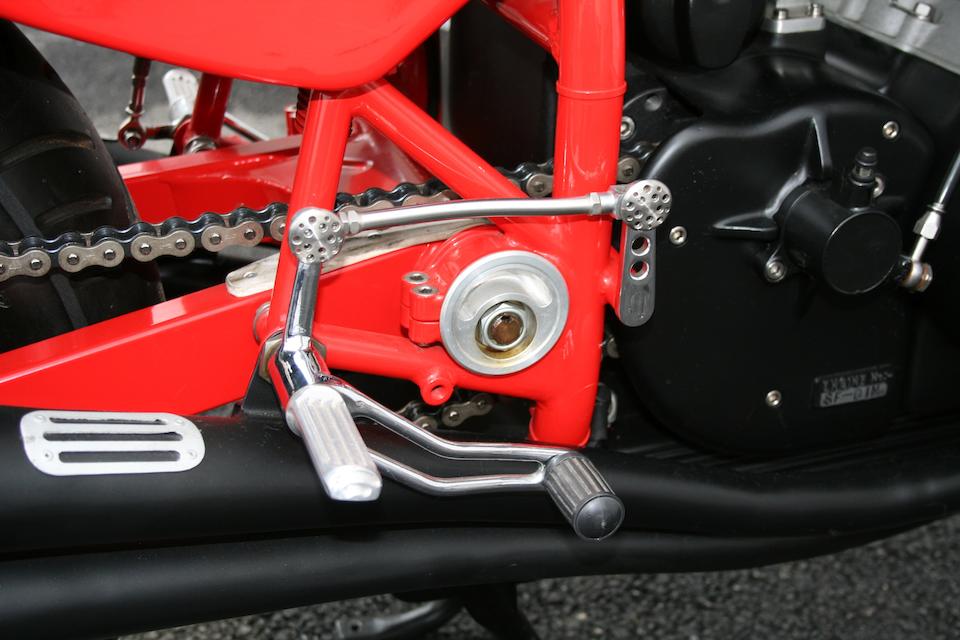 la moto ferrari a bel et bien existé sa construction a duré 24 ans et elle a coûté plus cher qu'un yacht pour finir en échec total 9