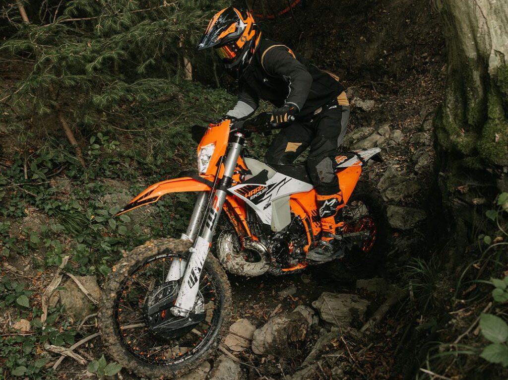 la science l'a prouvé la conduite hors route rend la conduite d'une moto sur route plus sûre 9