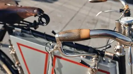 perdue depuis plus de 100 ans, la première moto triumph refait surface par hasard et devient la nouvelle pièce maîtresse du musée de la marque 8