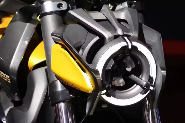 sous ses airs de film de science fiction, ce cruiser chinois cache peut être la prochaine moto de série la plus radicale 1