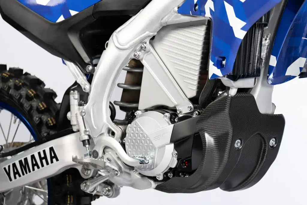 yamaha prépare une moto de cross électrique aussi puissante qu’une 450 thermique ce prototype ye 01 pourrait bouleverser le championnat du monde 5