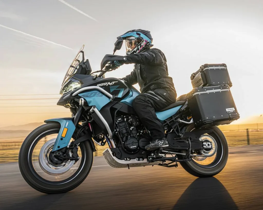 2026 cfmoto 800mt es left facing action