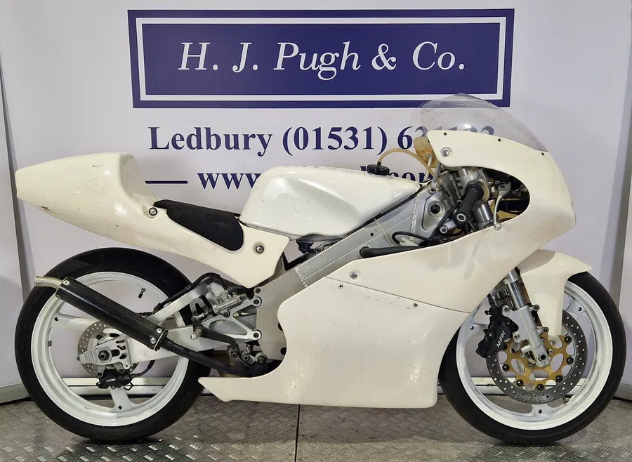 ce collectionneur a rempli son garage de honda pendant 50 ans ce qui s’est passé le jour de la vente aux enchères dépasse l’entendement 3