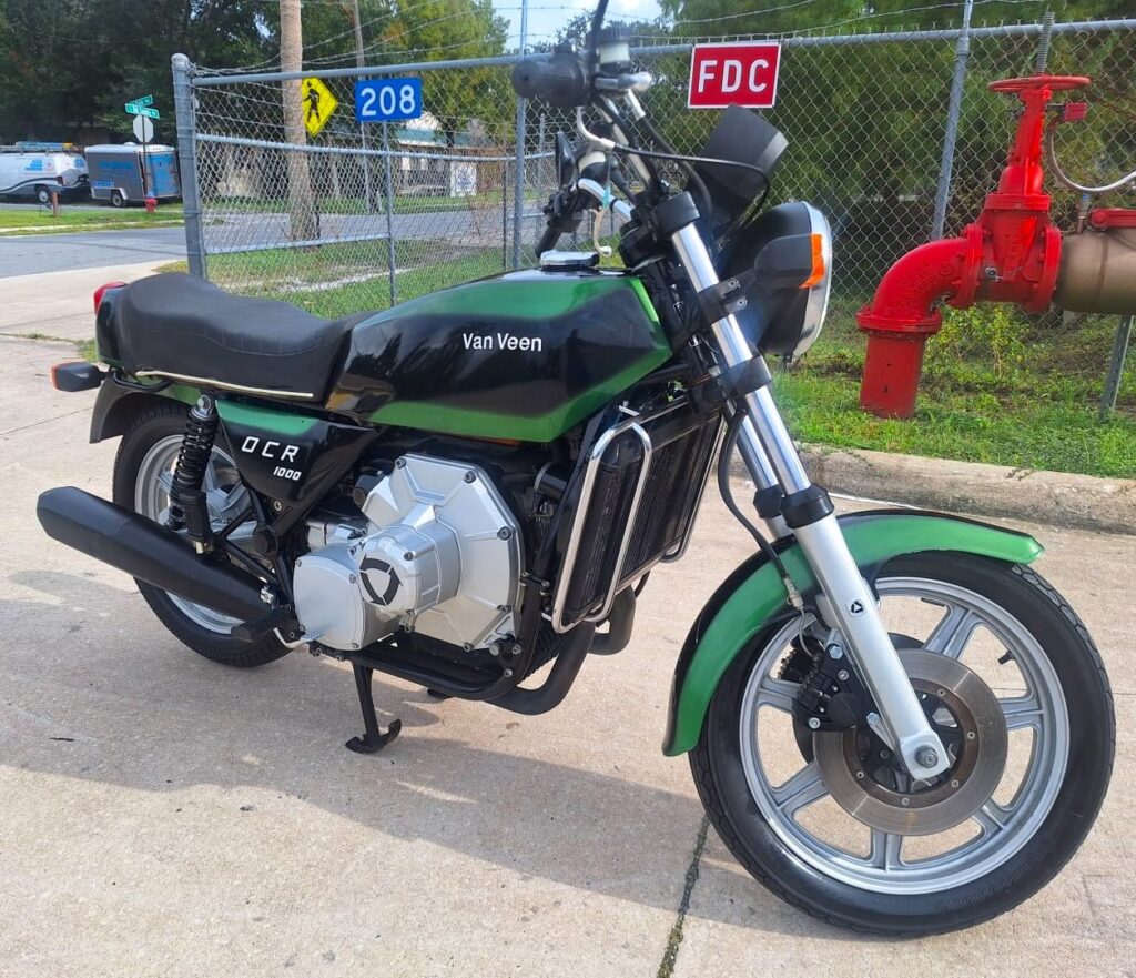 cette moto wankel de 1 000 cc n’a été produite qu’à 38 exemplaires une van veen ocr1000 en état d’origine part à las vegas et pourrait dépasser les 100 000 € 11