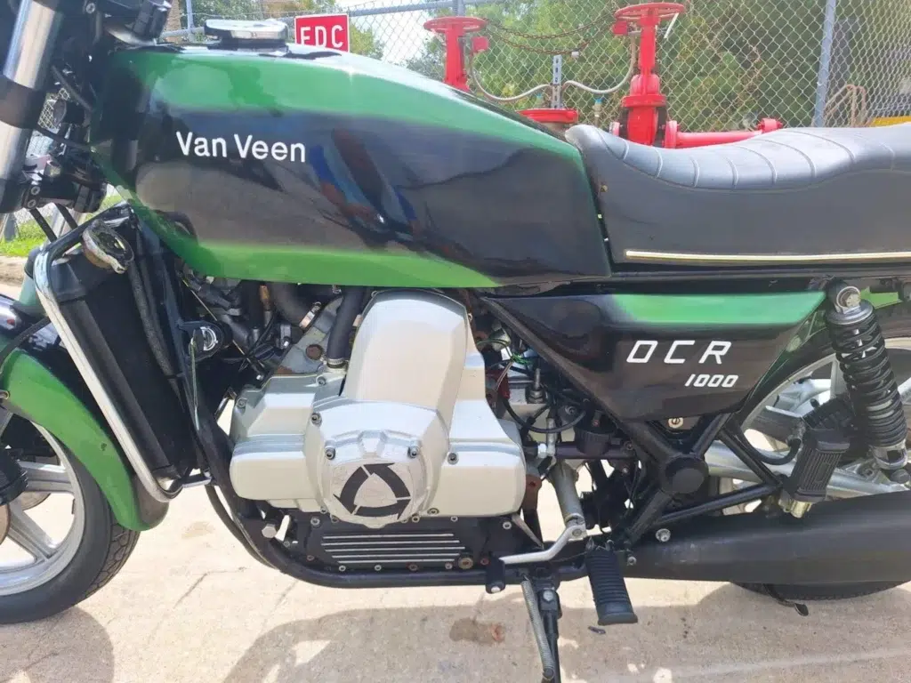 cette moto wankel de 1 000 cc n’a été produite qu’à 38 exemplaires une van veen ocr1000 en état d’origine part à las vegas et pourrait dépasser les 100 000 € 12