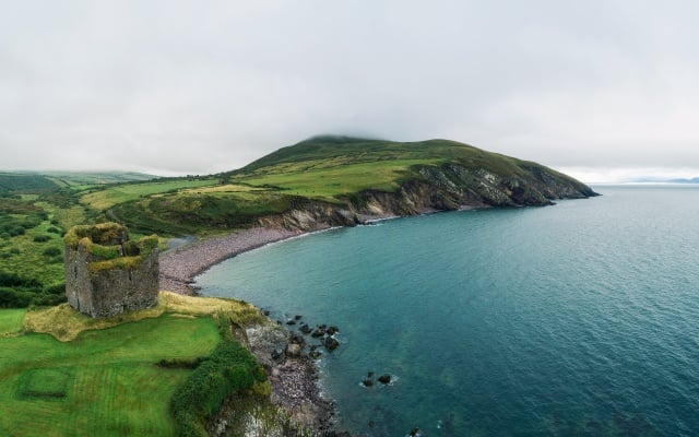 cette route irlandaise est la plus sauvage du monde pour les motards 2 500 km de vent, de guinness et de paysages qui vous feront oublier l’autoroute 7