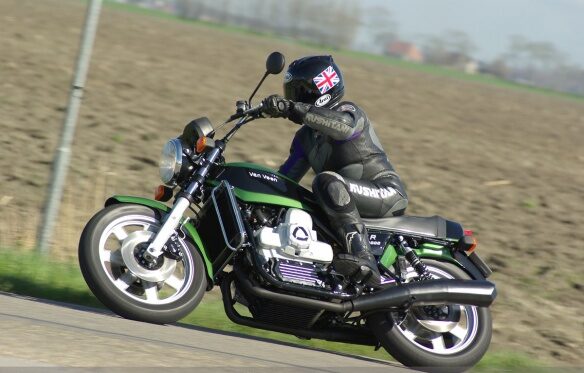 Plus rare qu’une Ferrari et plus audacieuse que BMW : cette superbike allemande à moteur Wankel, produite à 38 unités, s’arrache désormais en ventes aux enchères