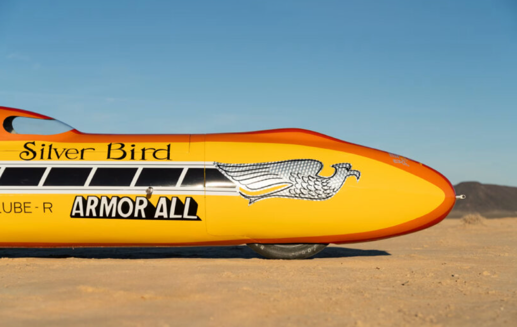 ce “submersible” à deux temps a pulvérisé la barre des 480 kmh en 1975 la silver bird et la lightning bolt, motos les plus folles de l’histoire, vont enfin changer de propriétaire 4