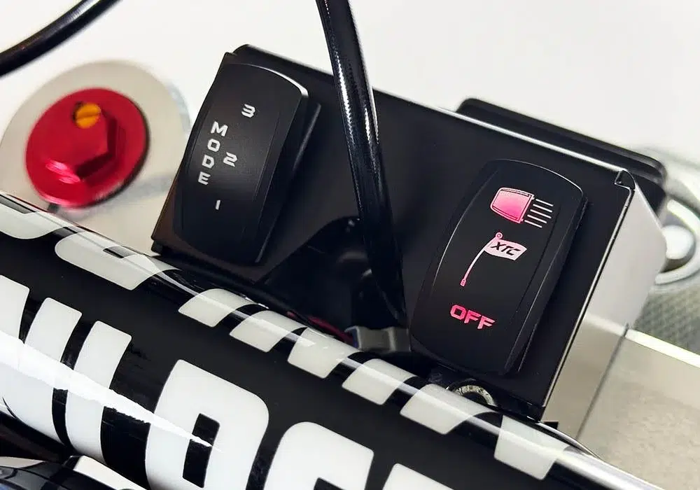 ces trikes électriques “inoffensifs” rappellent les engins bannis des années 80 mini rcr veut remettre à la mode les trois roues casse cou 16