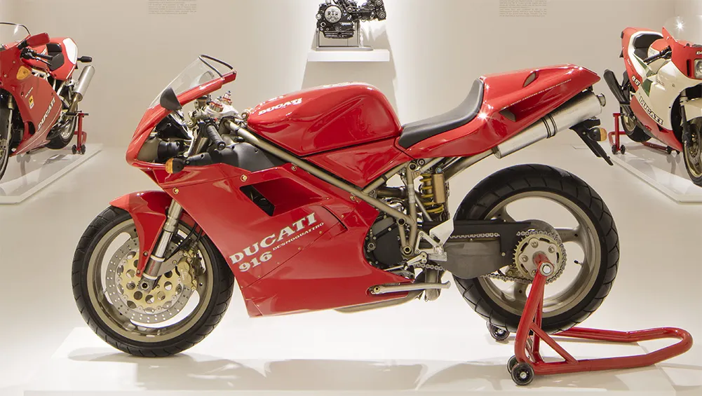 c’est officiellement la plus belle moto du monde cette ducati rafle tous les prix de design et ridiculise ses rivales japonaises et chinoises 2