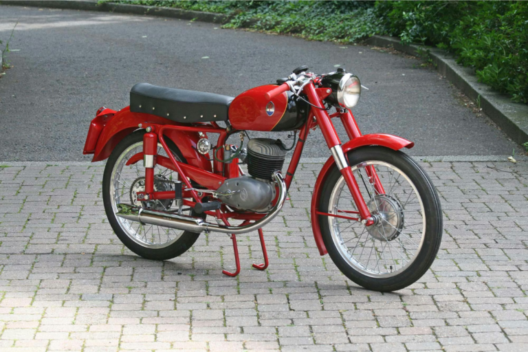 cette marque connue pour ses voitures de luxe a commencé par des motos pas chères pour survivre à la seconde guerre mondiale