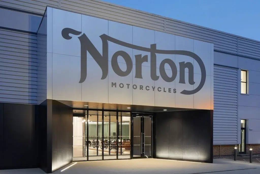 cette vieille marque de motos qu’on croyait morte revient plus forte que jamais grâce aux mêmes outils que l’aéronautique 1