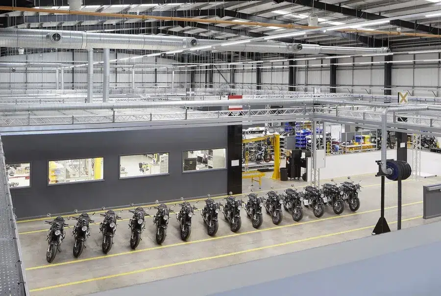 cette vieille marque de motos qu’on croyait morte revient plus forte que jamais grâce aux mêmes outils que l’aéronautique 5