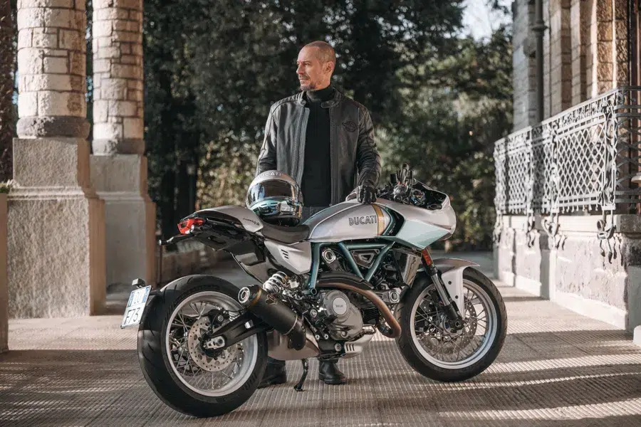 ducati fête ses 100 ans avec une bombe néo rétro cette « formula 73 » numérotée à 873 exemplaires va rendre dingues les fans de la 750 imola 10
