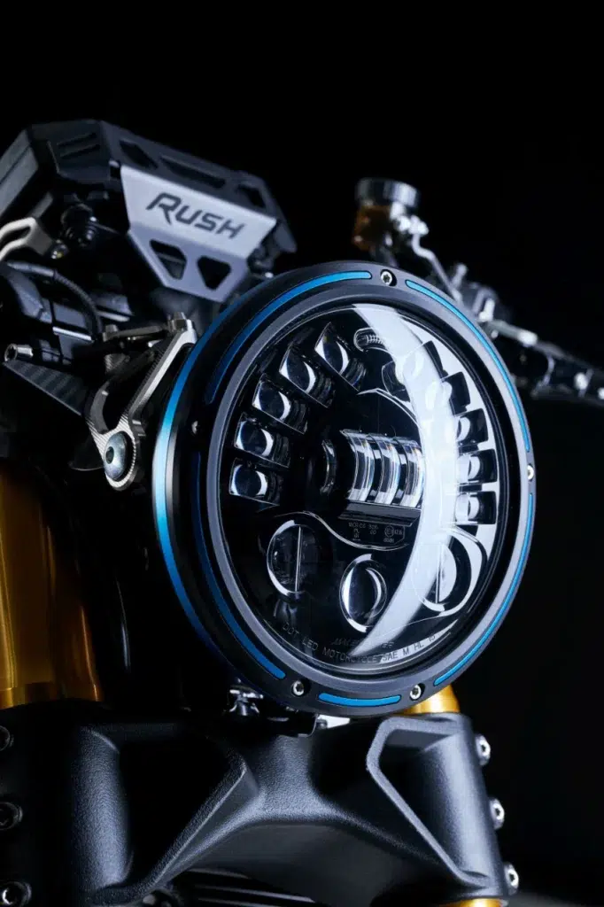mv agusta sort la grosse artillerie la rush titanio mêle moteur de 1 000 cm³, pièces en titane partout et fibres de carbone pour une série ultra limitée à 300 motos 26