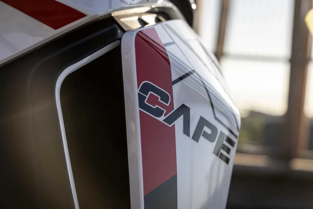 129 ch, radar angle mort, brembo, caméra intégrée la moto morini x cape 1200 débarque et ça devrait inquiéter honda et bmw 13