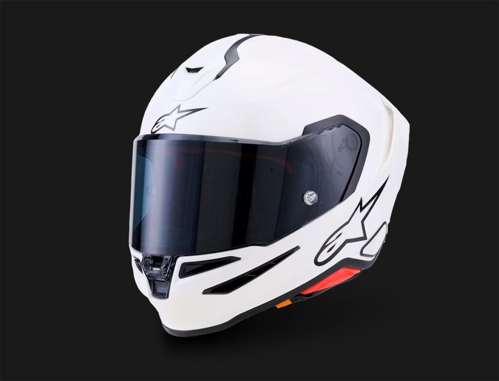 alpinestars veut écraser les shoei et arai ce nouveau casque supertech r7 plus léger, plus sûr et moins cher pourrait devenir le nouveau roi des motards sportifs 1