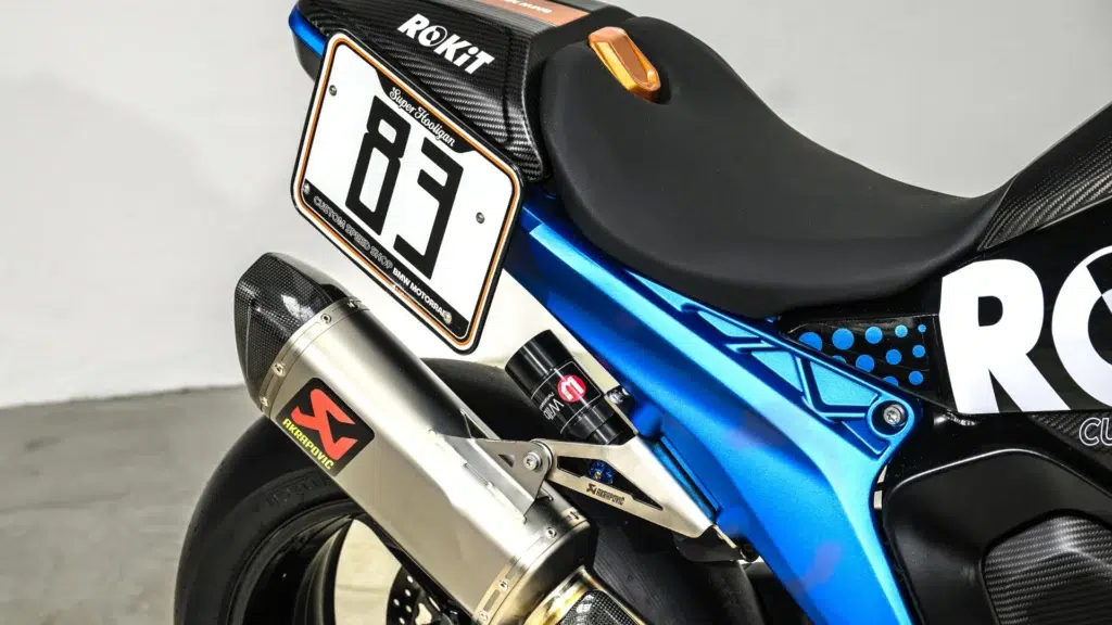 bmw ressuscite l’esprit daytona la nouvelle r1300 r superhooligan rend un hommage dément à la mythique r90 s de steve mclaughlin 10