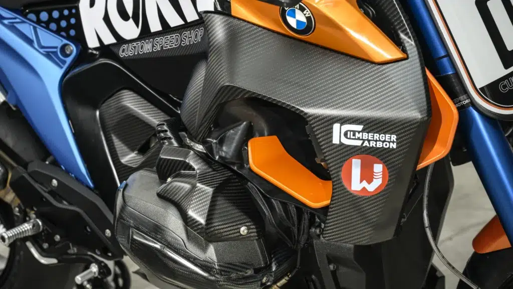 bmw ressuscite l’esprit daytona la nouvelle r1300 r superhooligan rend un hommage dément à la mythique r90 s de steve mclaughlin 9