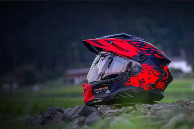 ce nouveau casque hjc red bull ring transforme le tracé de spielberg en objet de collection un intégral au look motogp qui vise directement les passionnés de circuit