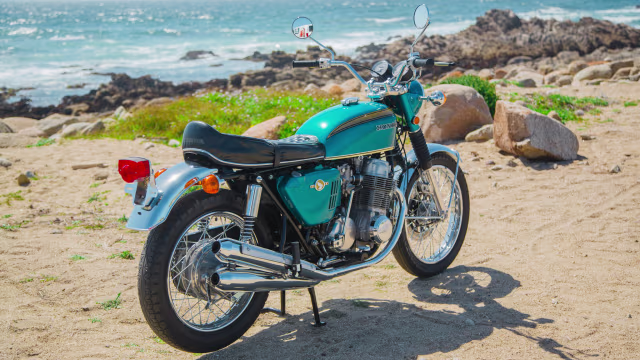 cette honda cb750 unique au monde s’est vendue 313 500 $ à las vegas auriez vous préféré une maison ou ce prototype signé soichiro honda 2