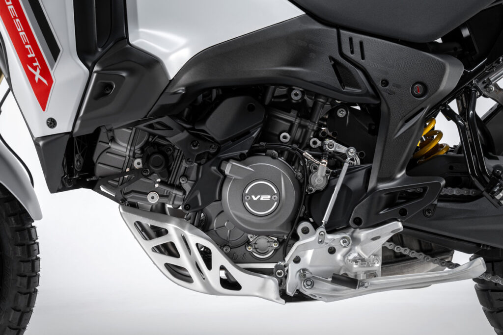 ducati lâche enfin sa nouvelle desertx v2 ce trail de 890 cm³ bourré d’électronique pourrait devenir la moto d’aventure que tous les ténéré et gs redoutent en 2026 6