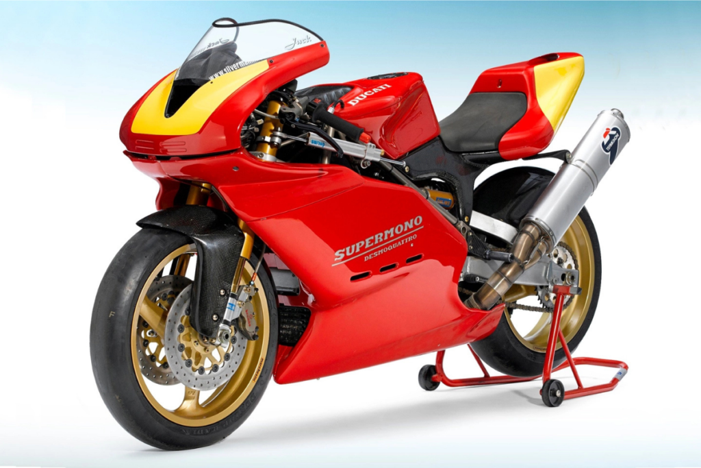 ducati supermono la moto de course à “fausse bielle” produite à seulement 67 exemplaires qui rend fous les collectionneurs 30 ans plus tard