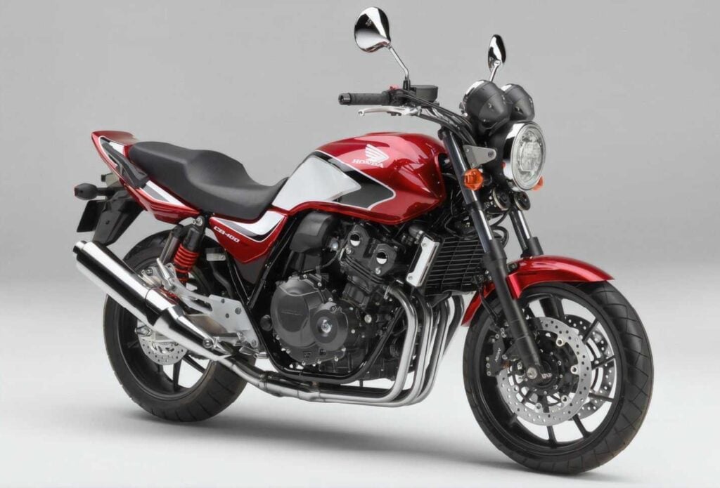 honda rallume la légende des 400 cm³ japonaises une nouvelle naked quatre cylindres annoncée pour 2026, héritière directe des icônes des années 90 2